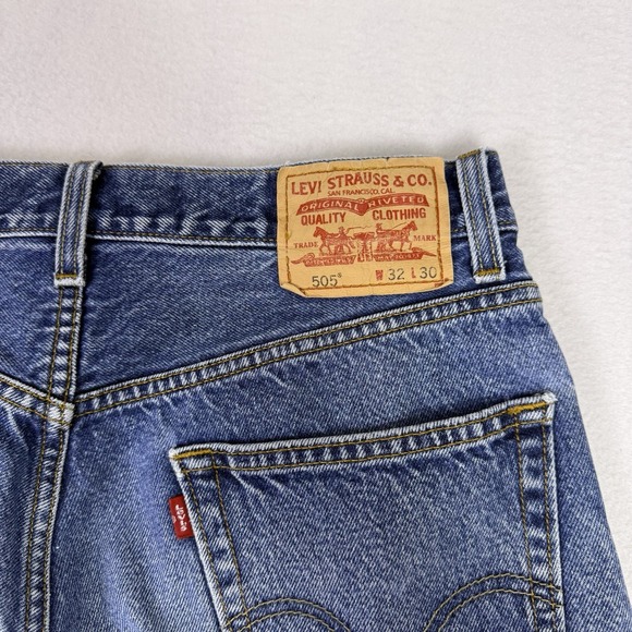 Levi's 505 Regular Fit Mens Jeans 30x29 Blue Denim Medium Wash Straight Leg - Picture 8 of 8